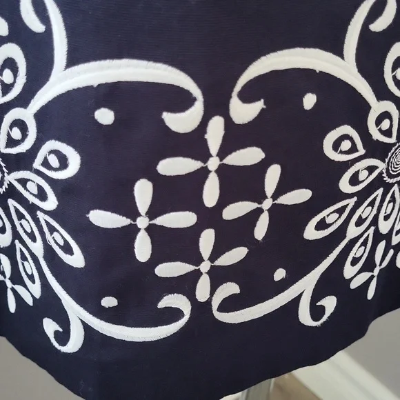 Ann Taylor Midnight Blue Pencil Skirt With White Embroidery - Picture 4 of 8